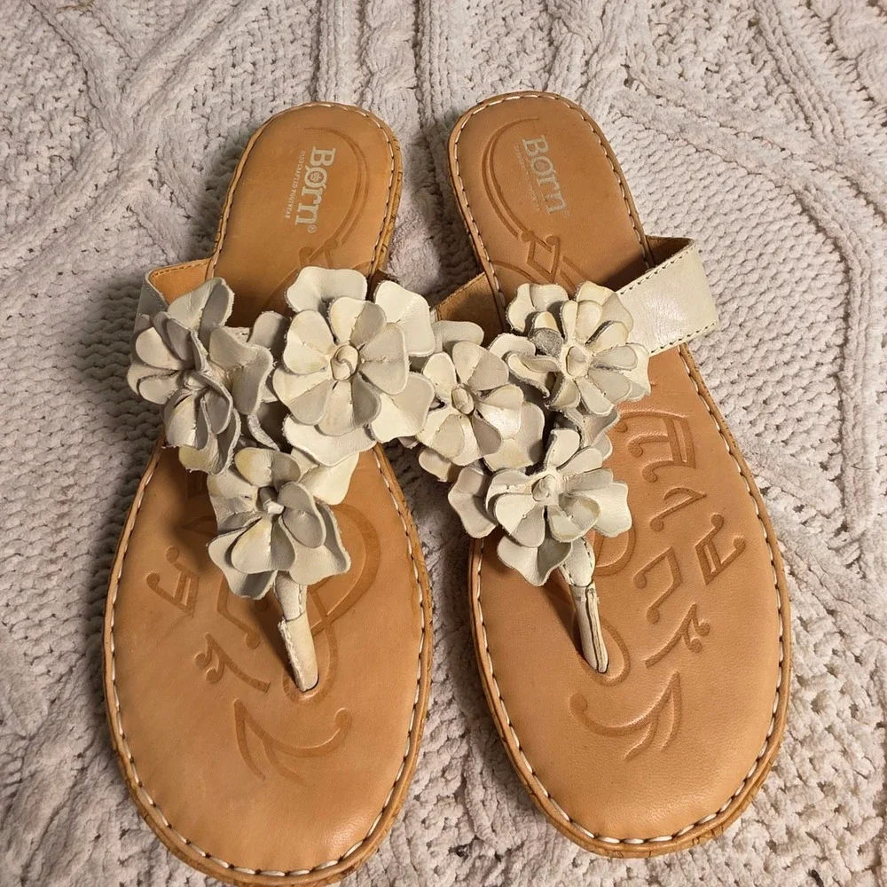 Born Thong Sandals Flip Flops All Leather Cream Floral Cork Wedge Womens 8